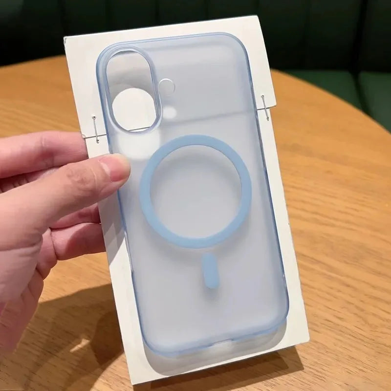 Funda magnética translúcida mate ultra fina para iPhone