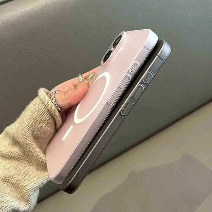 Funda magnética translúcida mate ultra fina para iPhone