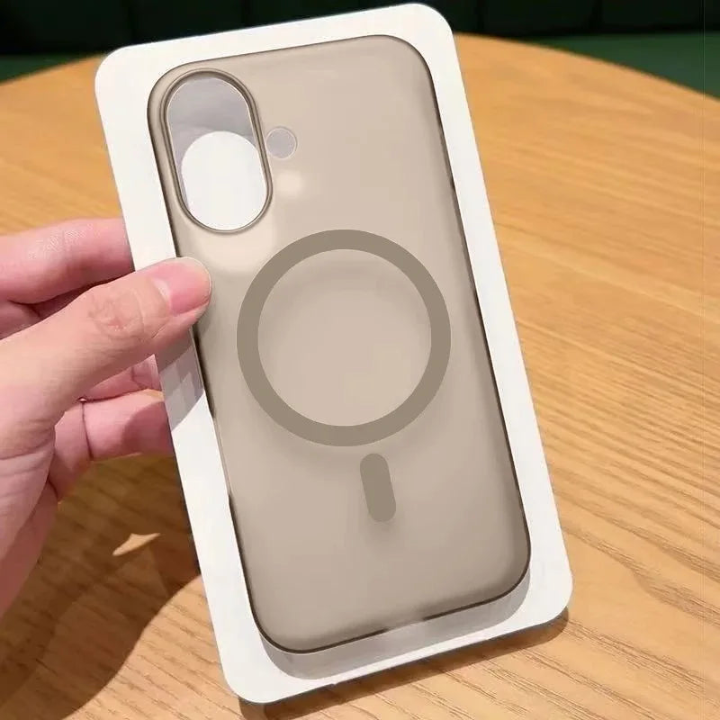 Funda magnética translúcida mate ultra fina para iPhone